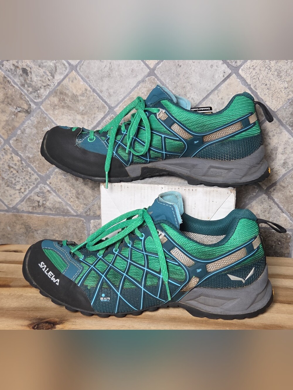 Salewa Womans Wildfire S GTX Technical Approach Shoes Sneakers Size 9 USA